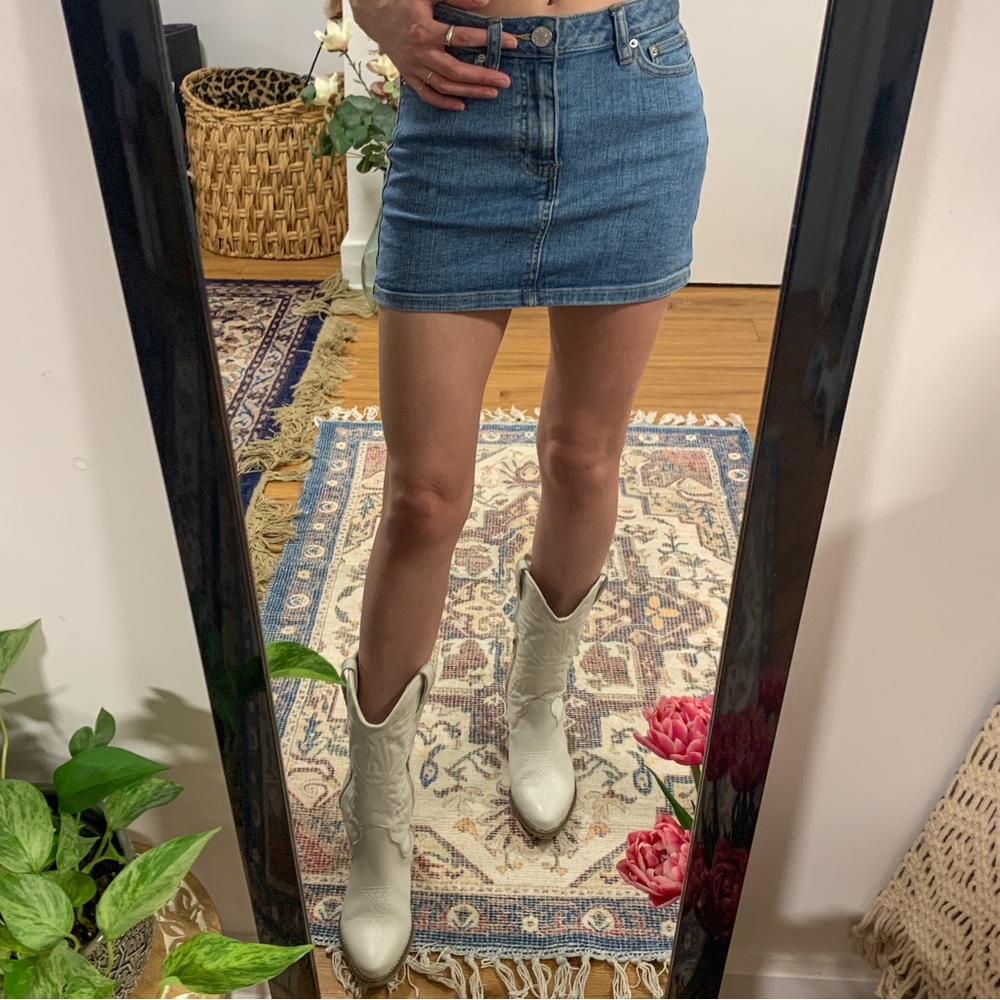 Free People ‘Mini Jean Skirt’ Light Wash 24